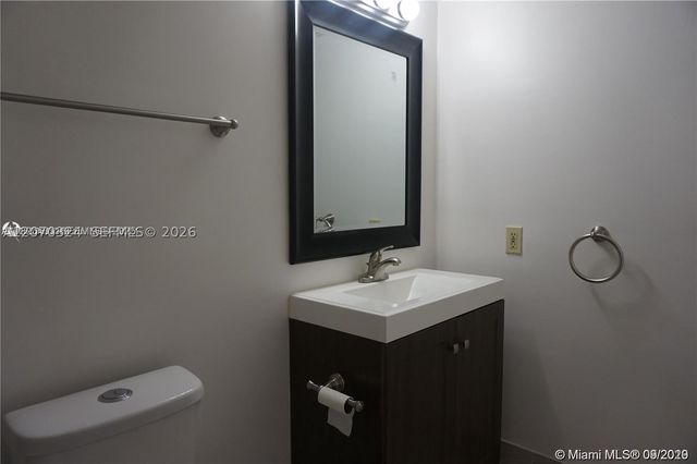 630 S Park Rd 27-3, Hollywood, FL 33021