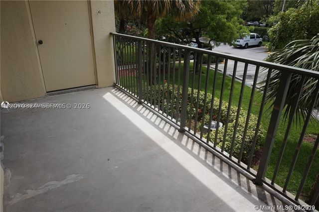 630 S Park Rd 27-3, Hollywood, FL 33021