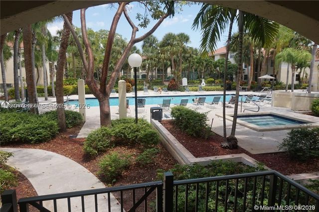 630 S Park Rd 27-3, Hollywood, FL 33021