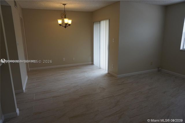 630 S Park Rd 27-3, Hollywood, FL 33021
