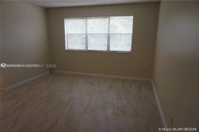 630 S Park Rd 27-3, Hollywood, FL 33021