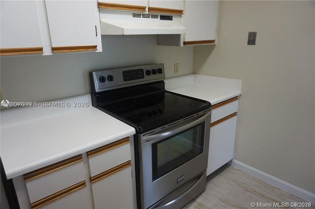 630 S Park Rd 27-3, Hollywood, FL 33021