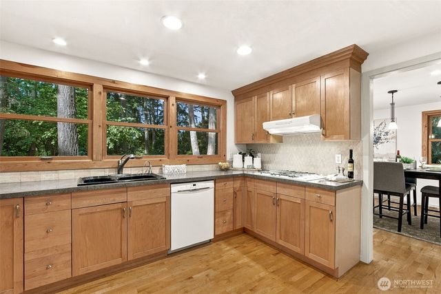 28415 181st Avenue SE, Kent, WA 98042