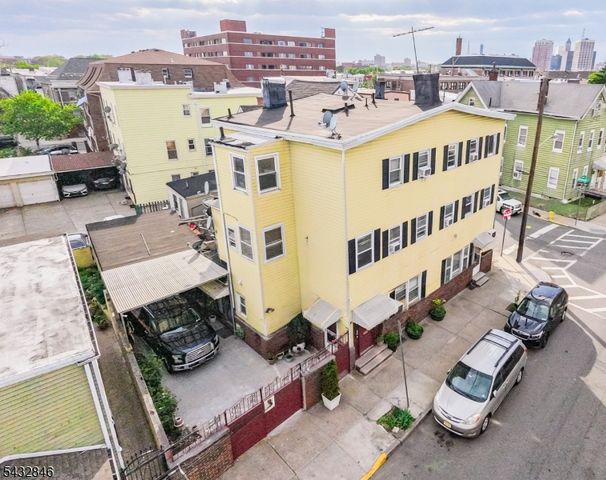 36 Wall St, Newark City, NJ 07105