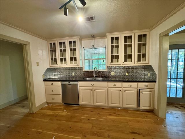 170 Altwood Drive, Coldspring, TX 77331