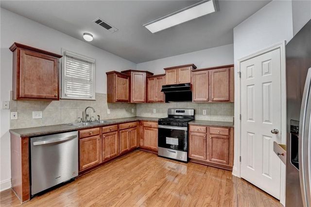 2104 Nelms Pointe Landing, Lawrenceville, GA 30043