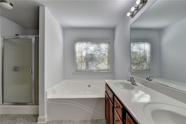 2104 Nelms Pointe Landing, Lawrenceville, GA 30043