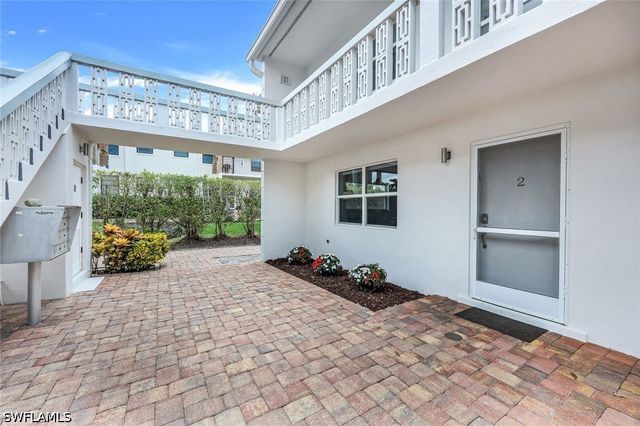 780 10th AVE S 2, Naples, FL 34102