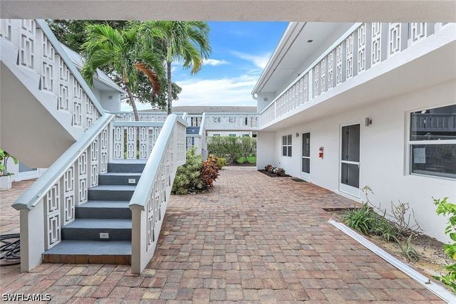 780 10th AVE S 2, Naples, FL 34102