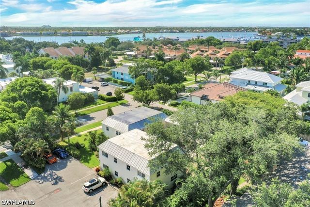 780 10th AVE S 2, Naples, FL 34102