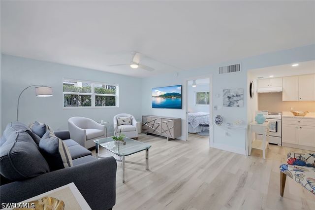 780 10th AVE S 2, Naples, FL 34102