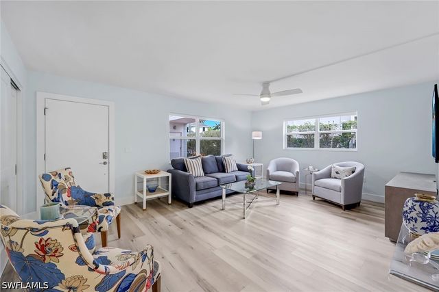 780 10th AVE S 2, Naples, FL 34102