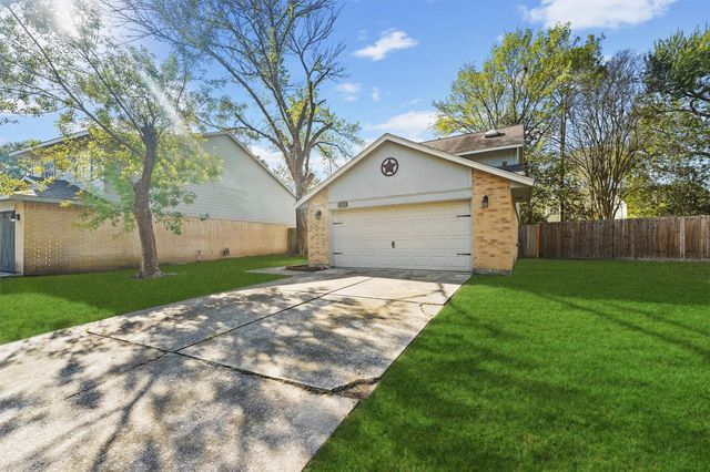 16723 Quiet Trail Drive, Humble, TX 77396