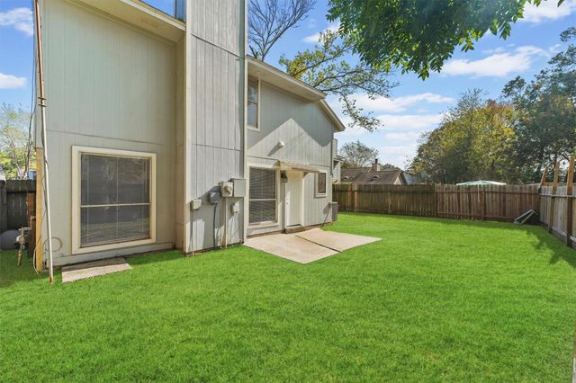 16723 Quiet Trail Drive, Humble, TX 77396