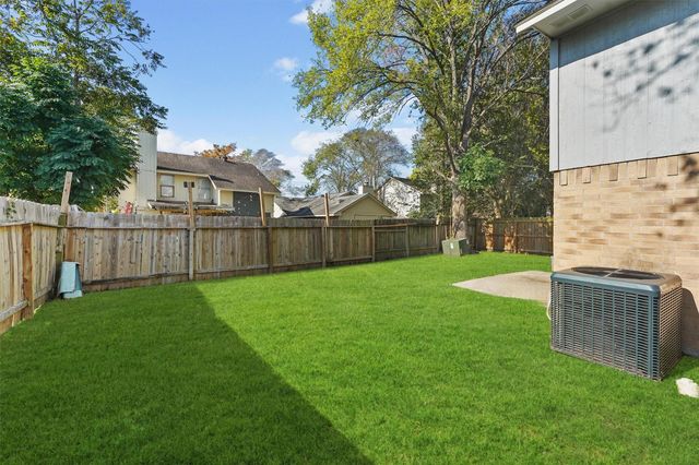 16723 Quiet Trail Drive, Humble, TX 77396