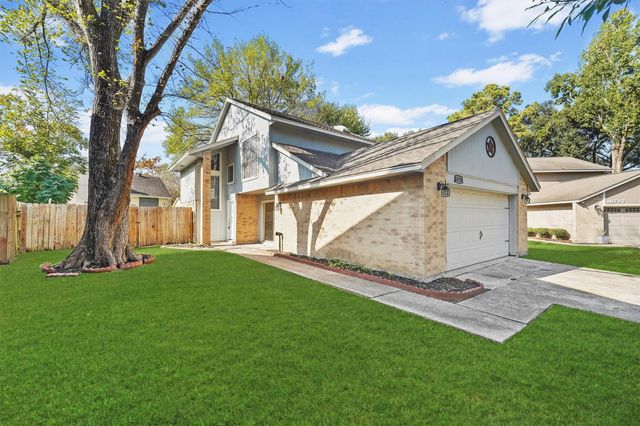 16723 Quiet Trail Drive, Humble, TX 77396