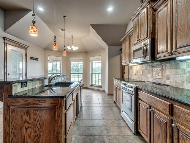14417 W Cooksey Road, Crescent, OK 73028