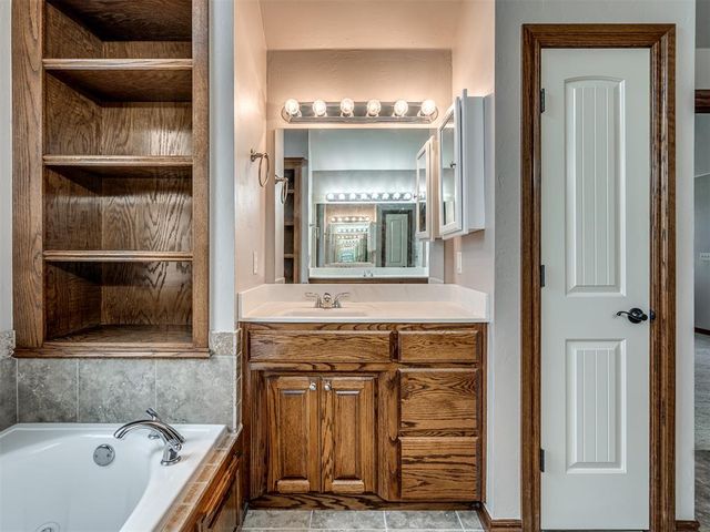 14417 W Cooksey Road, Crescent, OK 73028