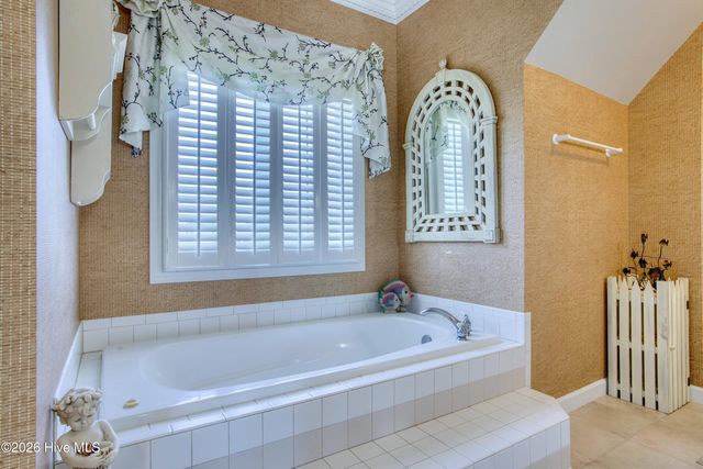 1 Cape Lane, Sneads Ferry, NC 28460