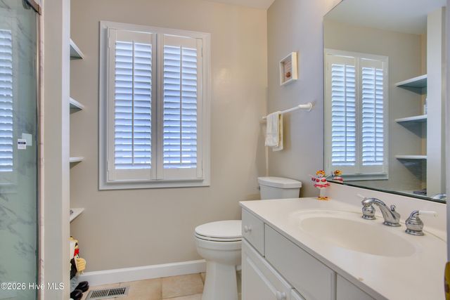 1 Cape Lane, Sneads Ferry, NC 28460