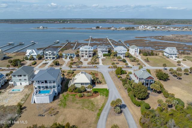 1 Cape Lane, Sneads Ferry, NC 28460