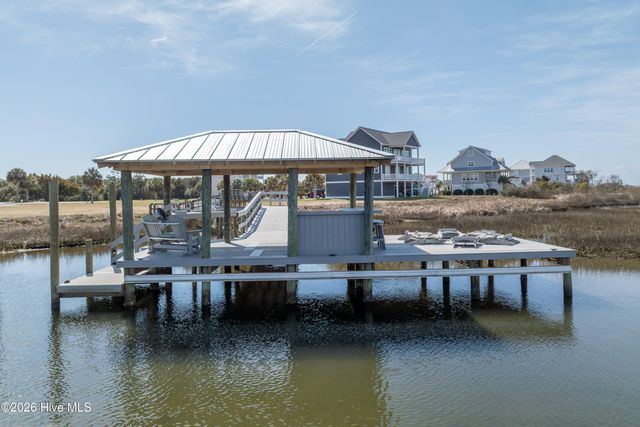 1 Cape Lane, Sneads Ferry, NC 28460