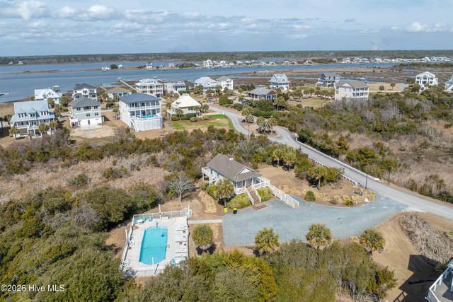 1 Cape Lane, Sneads Ferry, NC 28460