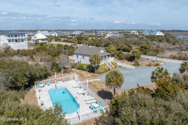 1 Cape Lane, Sneads Ferry, NC 28460