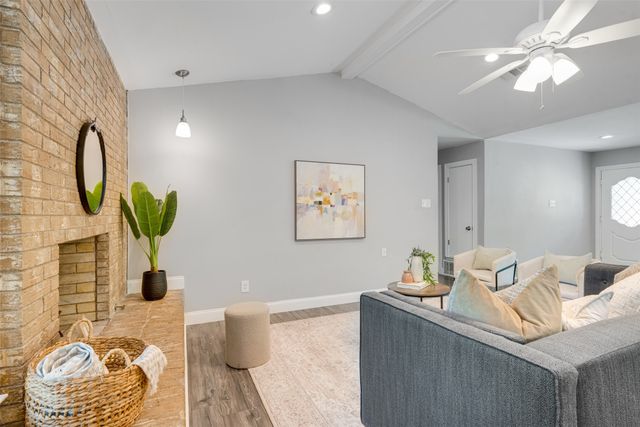 3011 Tanglewood Drive, Commerce, TX 75428