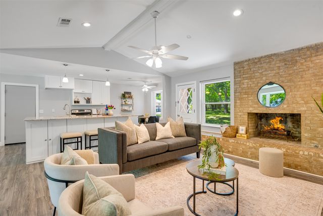 3011 Tanglewood Drive, Commerce, TX 75428
