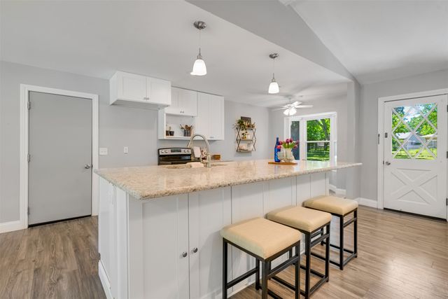 3011 Tanglewood Drive, Commerce, TX 75428