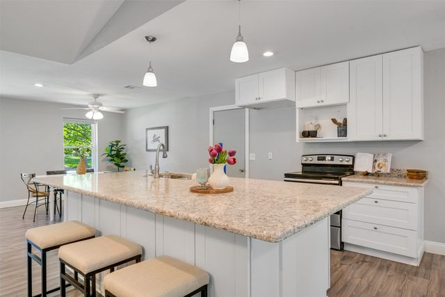 3011 Tanglewood Drive, Commerce, TX 75428