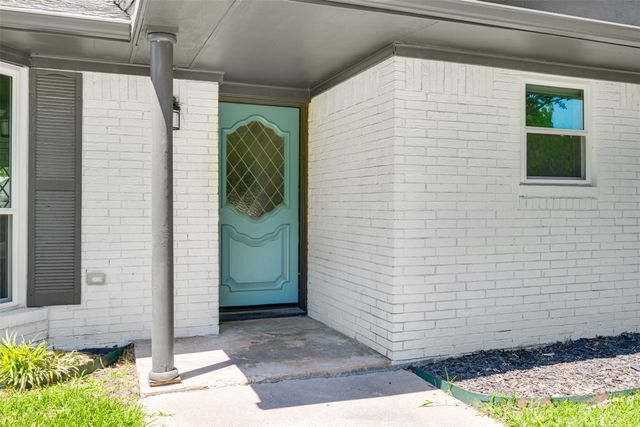 3011 Tanglewood Drive, Commerce, TX 75428