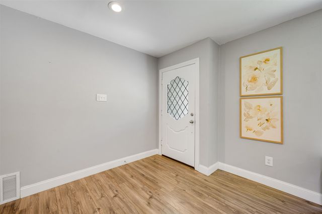 3011 Tanglewood Drive, Commerce, TX 75428