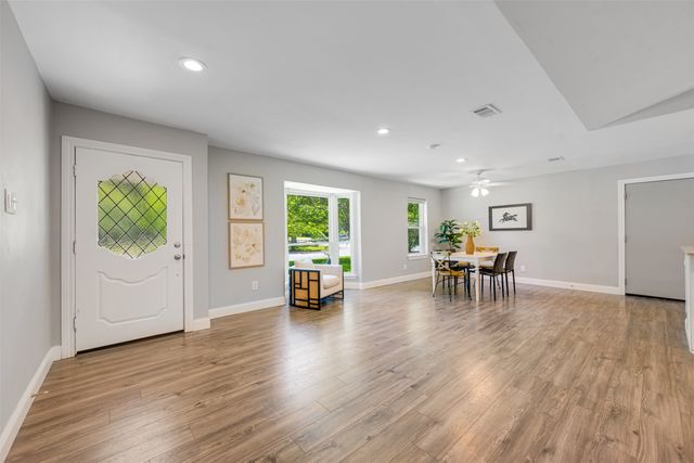 3011 Tanglewood Drive, Commerce, TX 75428