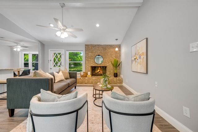 3011 Tanglewood Drive, Commerce, TX 75428