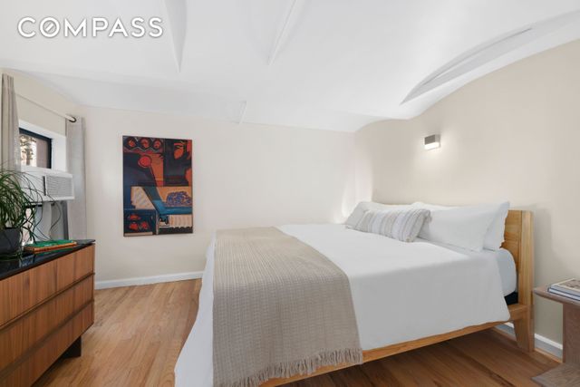 309 E 108th St Apt 2D, New York City, NY 10029