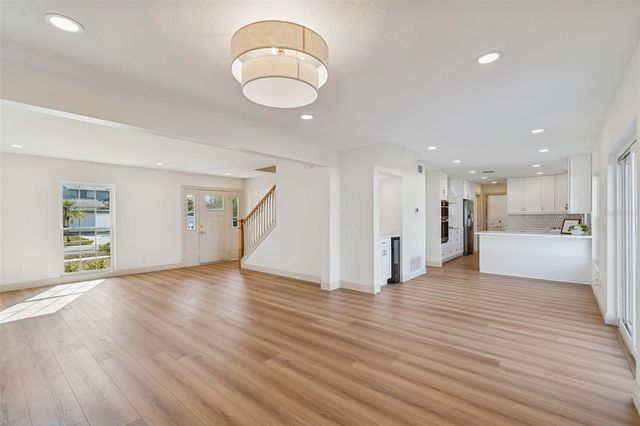 15903 MYSTIC WAY, Tampa, FL 33624