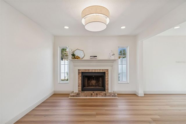 15903 MYSTIC WAY, Tampa, FL 33624