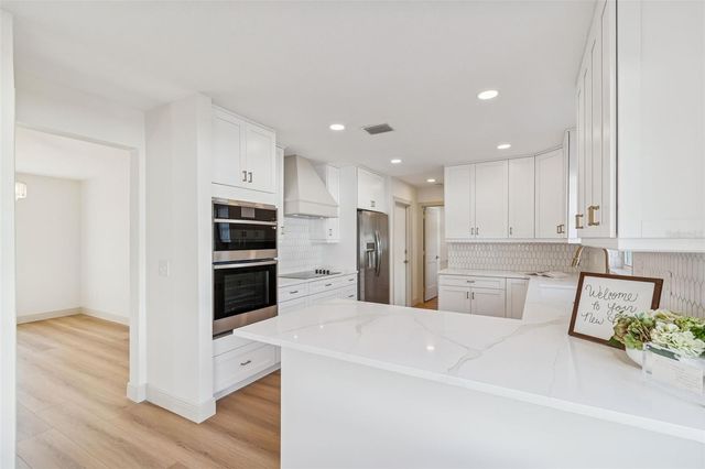 15903 MYSTIC WAY, Tampa, FL 33624