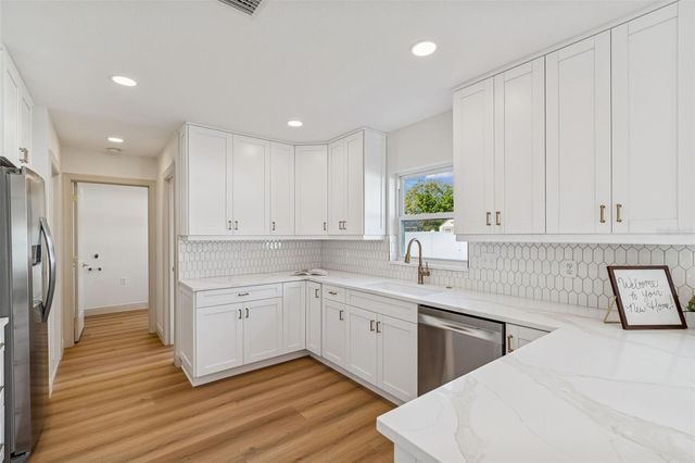 15903 MYSTIC WAY, Tampa, FL 33624