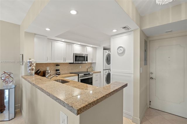 6000 N Ocean Blvd 11C, Lauderdale By The Sea, FL 33308