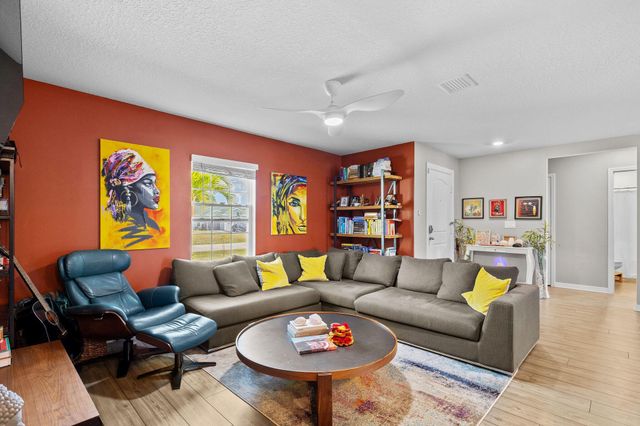 2626 SW Monterrey Lane, Port St Lucie, FL 34953