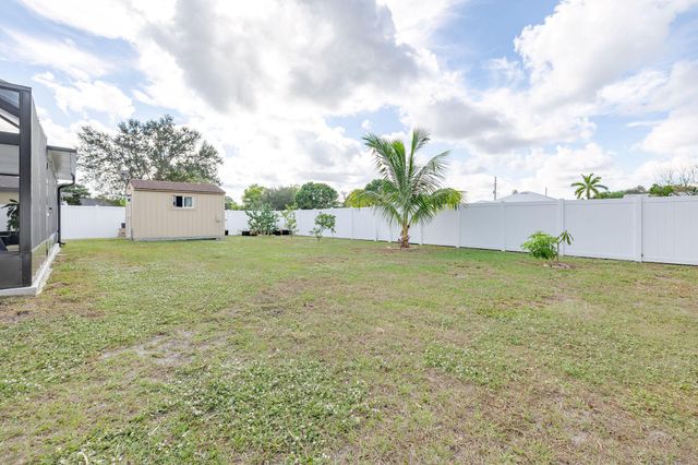 2626 SW Monterrey Lane, Port St Lucie, FL 34953