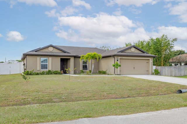 2626 SW Monterrey Lane, Port St Lucie, FL 34953