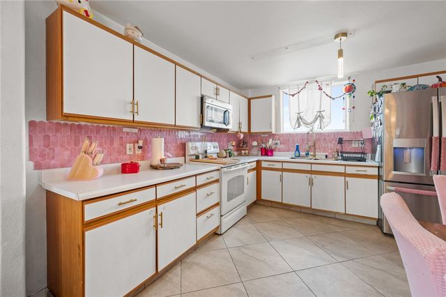 17177 N Mariposa Drive, Dolan Springs, AZ 86441