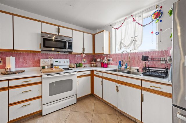 17177 N Mariposa Drive, Dolan Springs, AZ 86441