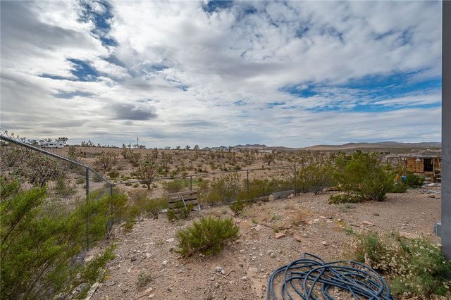 17177 N Mariposa Drive, Dolan Springs, AZ 86441