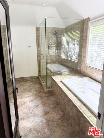 1861 W Mountain Street, Glendale, CA 91201