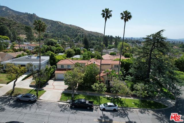 1861 W Mountain Street, Glendale, CA 91201